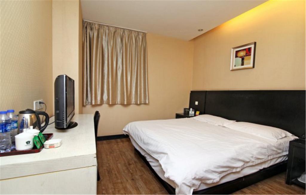 Jitai Hotel - People'S Square Branch เซี่ยงไฮ้ ภายนอก รูปภาพ