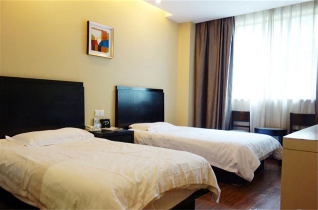 Jitai Hotel - People'S Square Branch เซี่ยงไฮ้ ภายนอก รูปภาพ