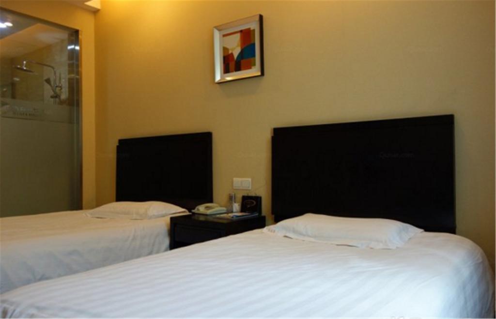 Jitai Hotel - People'S Square Branch เซี่ยงไฮ้ ภายนอก รูปภาพ