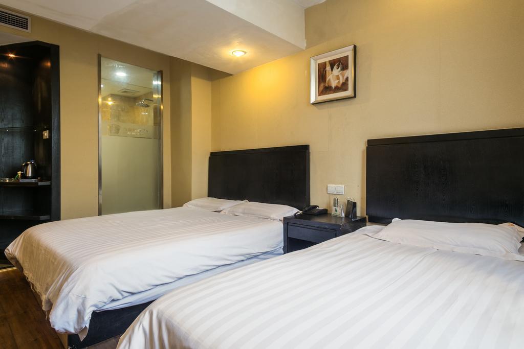 Jitai Hotel - People'S Square Branch เซี่ยงไฮ้ ภายนอก รูปภาพ