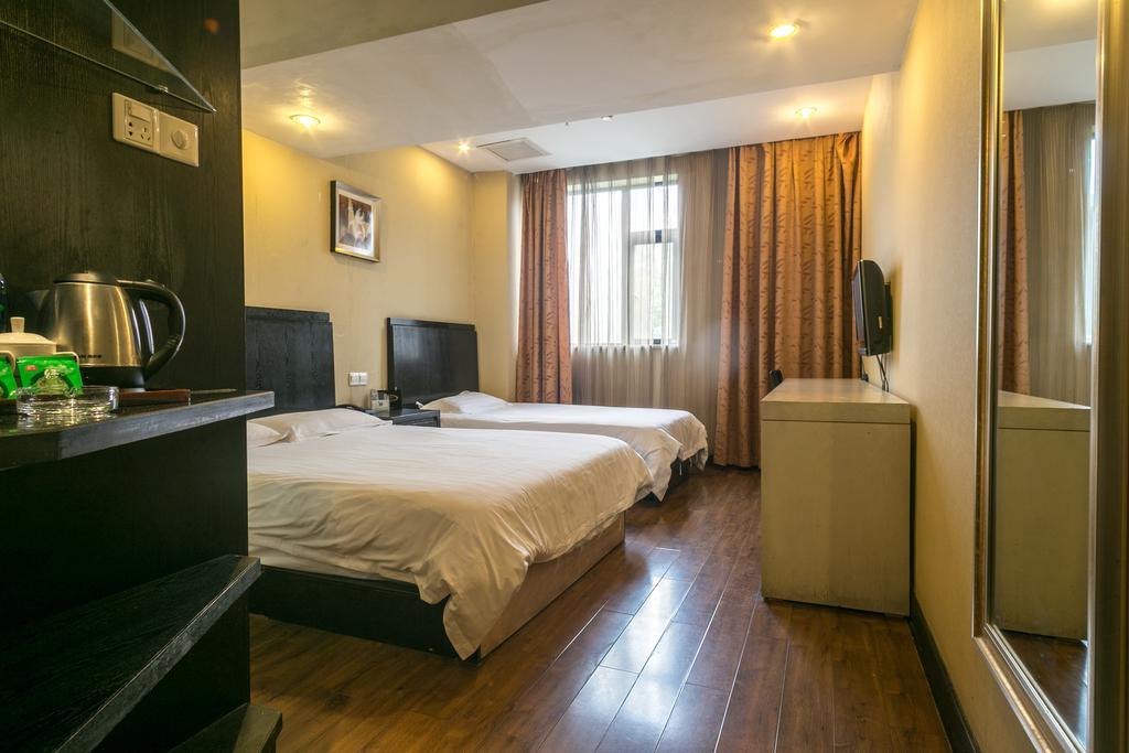 Jitai Hotel - People'S Square Branch เซี่ยงไฮ้ ภายนอก รูปภาพ