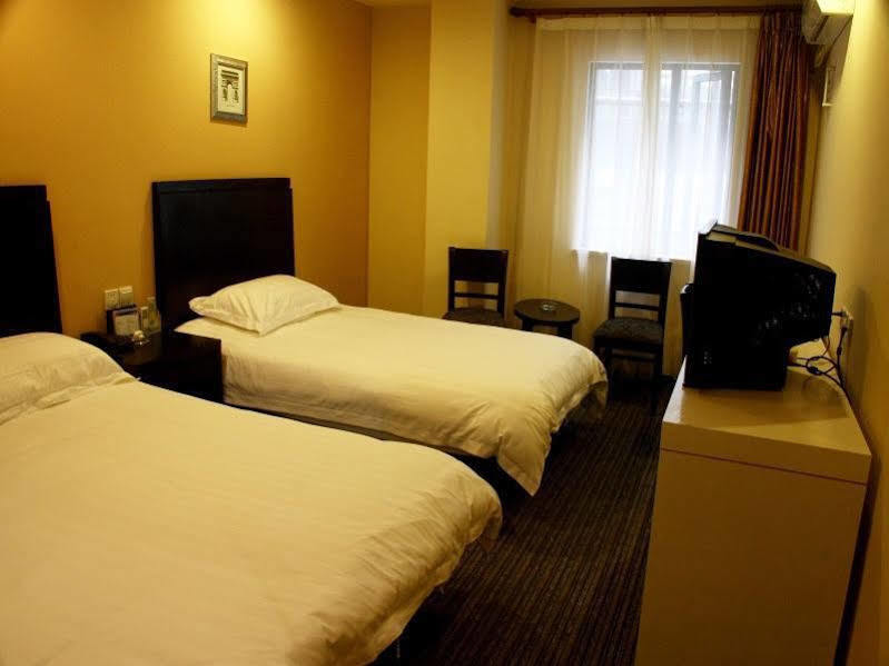 Jitai Hotel - People'S Square Branch เซี่ยงไฮ้ ภายนอก รูปภาพ